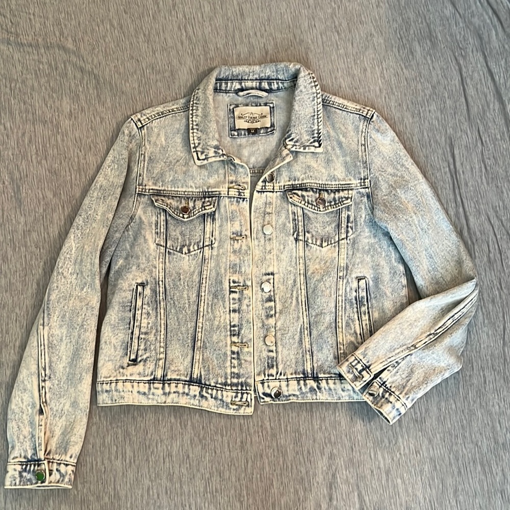 Women’s Distressed Denim jacket